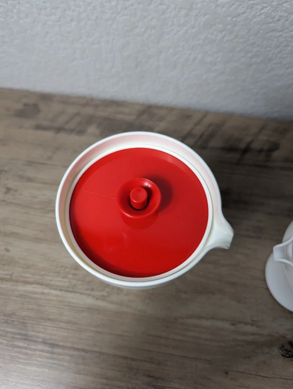 Tupperware Creamer & Sugar Set